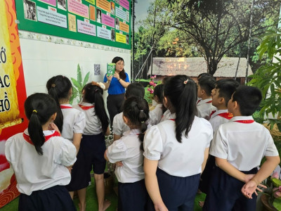 Tổ chức cho các em Đội viên tìm hiểu lịch sử về Bác