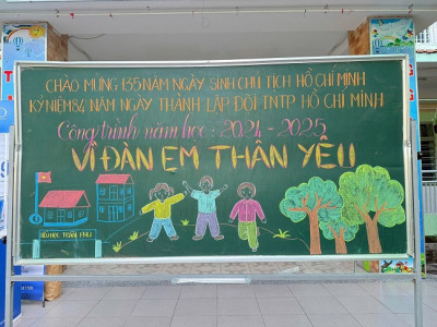 Trường Tiểu học Trần Phú tổ chức trao học bổng “VÌ ĐÀN EM THÂN YÊU”
