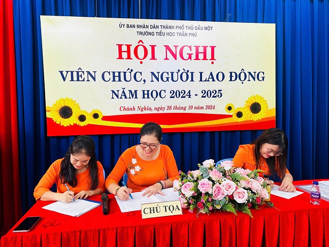 Hội nghị viên chức, người lao động năm học 2024 - 2025